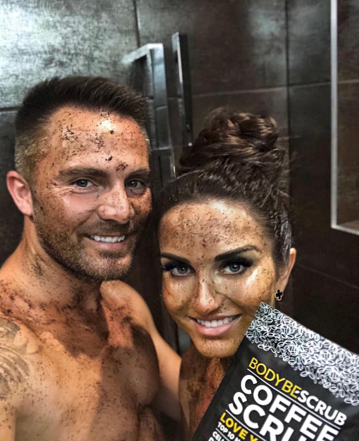 Manželé Fialovi s BODYBE COFFEE SCRUB na dovolené na Maledivách