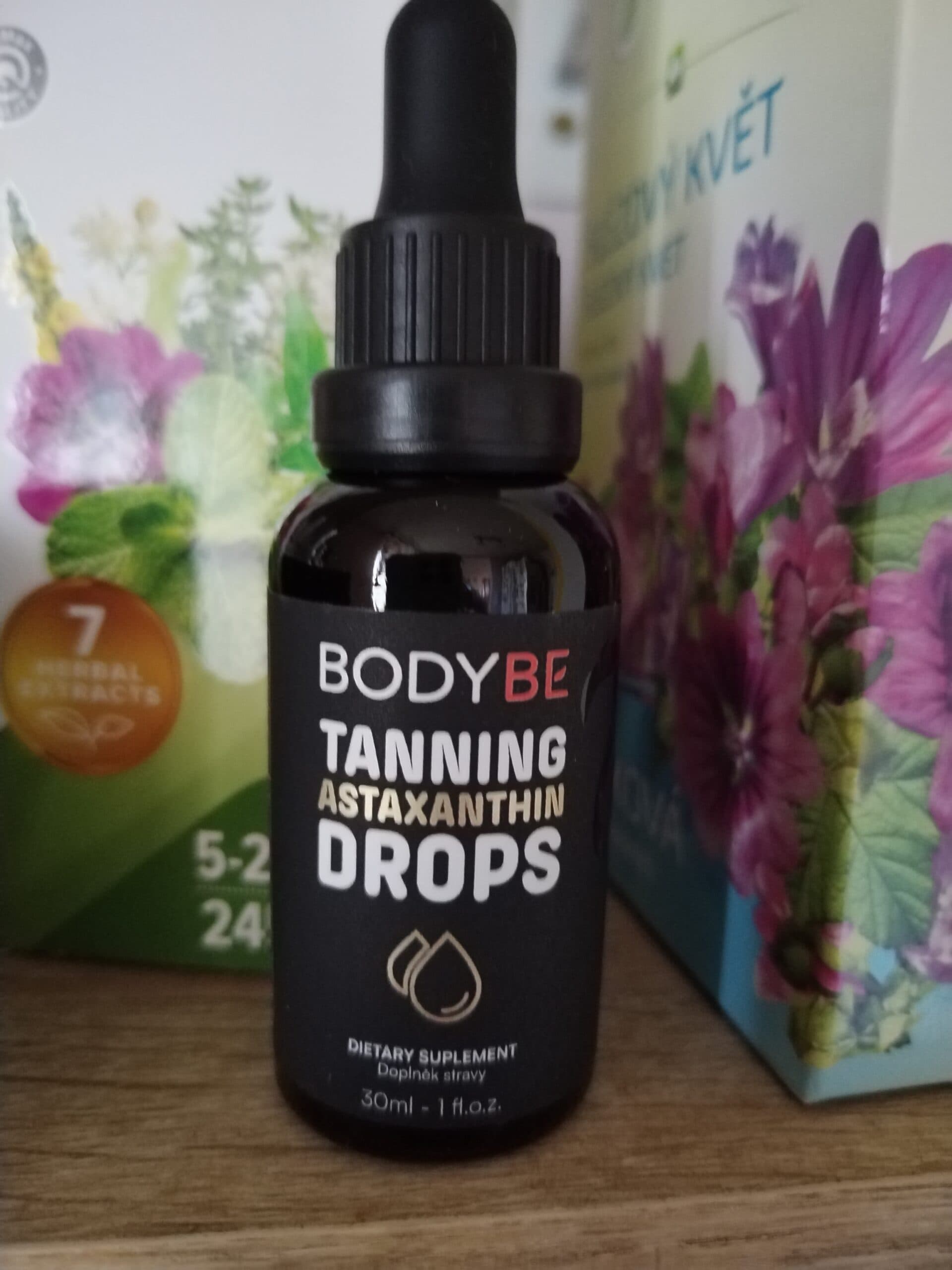 Veronika - ASTAXANTHIN TANNING DROPS – Doplněk stravy pro podporu opálení a pro podporu imunity – 30ml